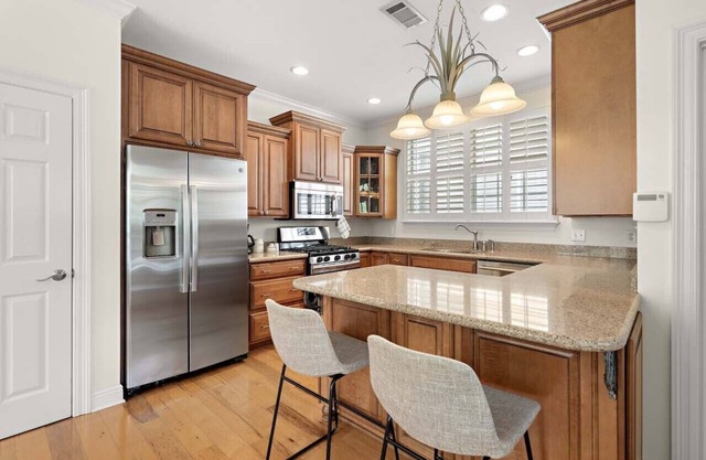 Bright & Airy, Fully Furnished Single-Family Home in the Heart of Covington.