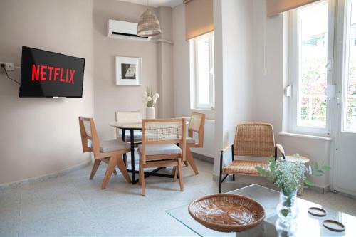 Bright and Cozy 2BR Apt In The Center Of Buyukada