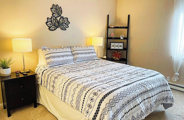 Bright and Cozy Extended Stay Townhome!