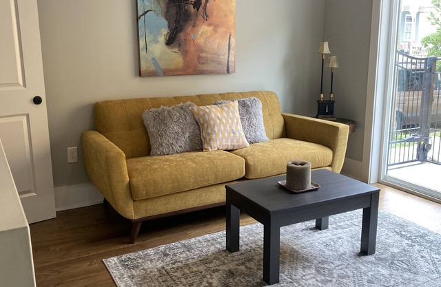 Bright and cozy suite in the fabulous Bayou St. John area