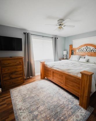 Bright and Peaceful Apt in Midvale