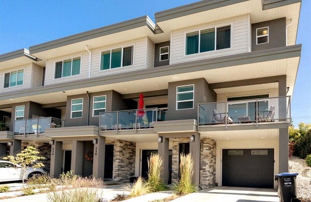 Bright Modern 3 BDR Home in Prime Location