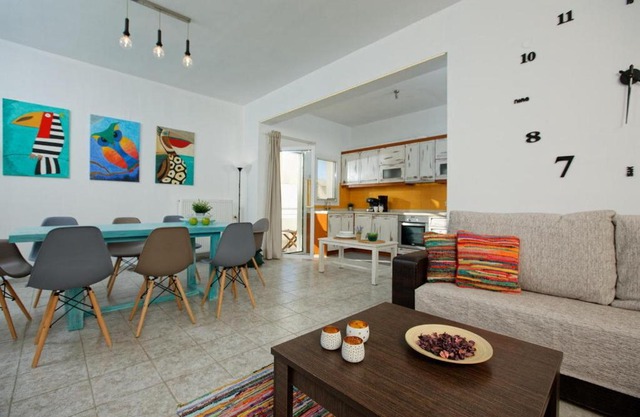 Bright and stylish 3 bedroom apartment