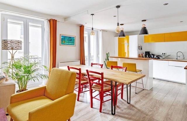 Bright and through-apartment