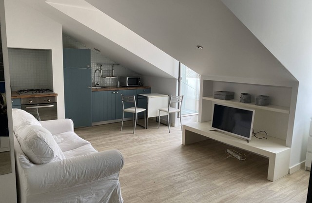 Bright and Well Located Studio in Lisbon