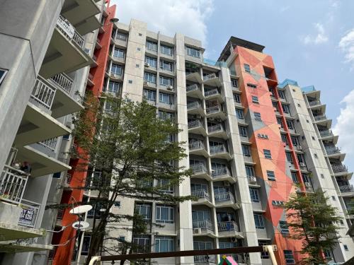 Bright Apartment in Klebang
