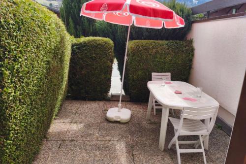 Bright apartment with beautiful garden