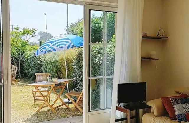 Apartamento luminoso con jardín privado y se admiten mascotas en Barfleur
