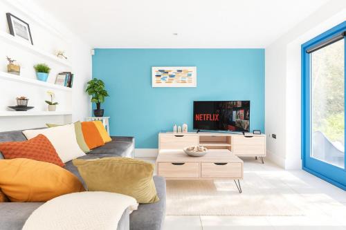Bright Central London Apartment with Spacious Garden