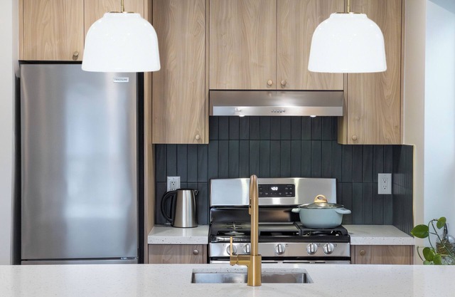 Bright & Charming Central Leslieville Home with Easy Transit!