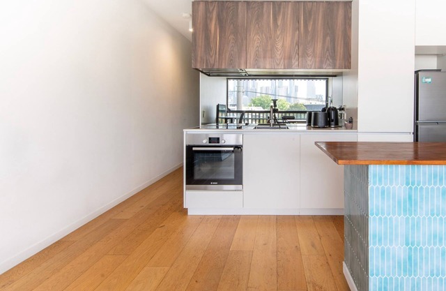 Bright & Comfortable 1BR in West Melbourne