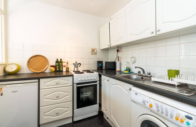 Bright & Cosy Studio Close to Central London