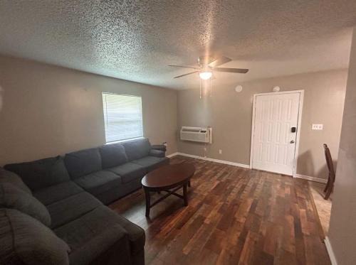 Bright & Cozy 1BR Apartment by Fort Sill