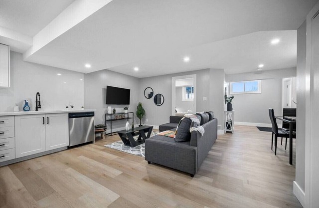 Bright & Cozy 1BR Basement Unit