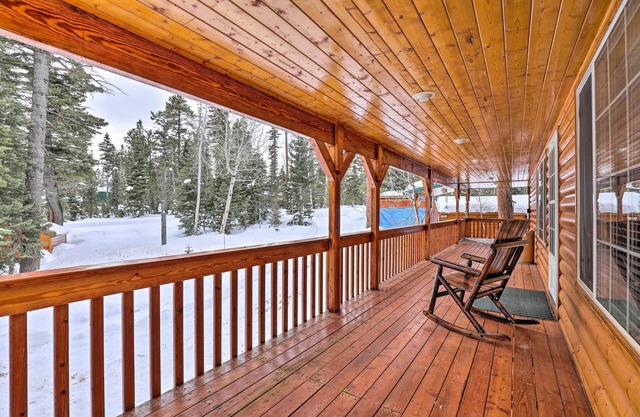 ¡NUEVO! Duck Creek Village Cabin cerca de las principales atracciones