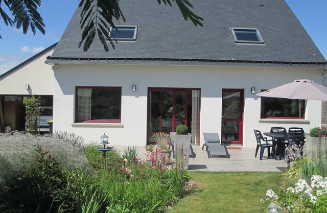 Casa independiente luminosa con jardín paisajístico de 2 a 7 personas, acceso wifi