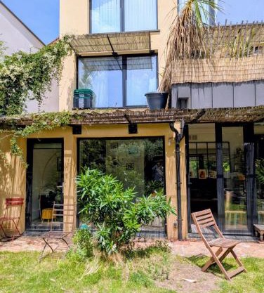 Bright house 10m from Paris