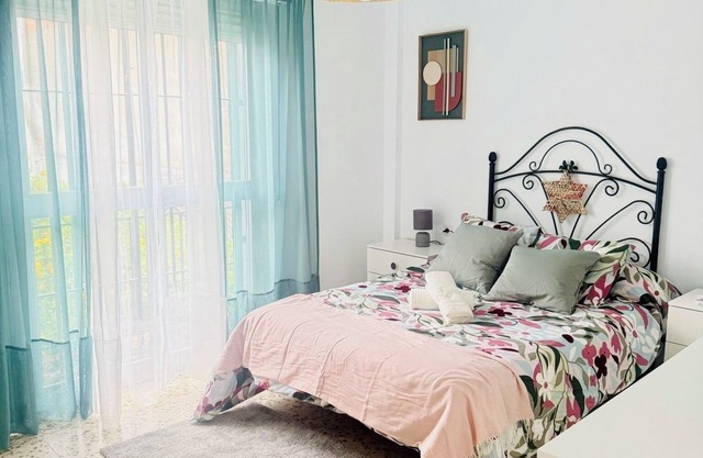 Luminosa Casa en El Corazón de Dos Hermanas
