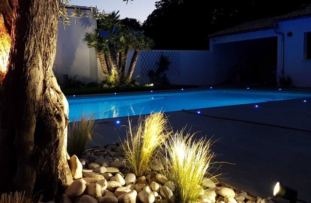 Bright house with heated swimming pool near to La Rochelle and Ile de Ré