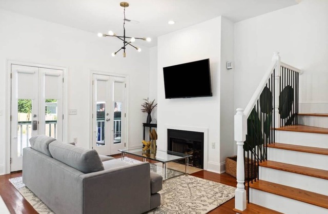 Bright & Modern 2 Bedroom Monthly Rental