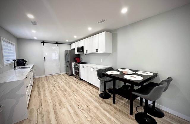 Bright & Modern Cottage Near Port Rowan, Long Point, & Turkey Point