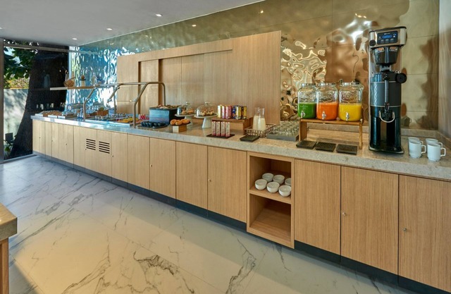 Bright & Modern Hotel Room in Guadalajara – Perfect Central Location