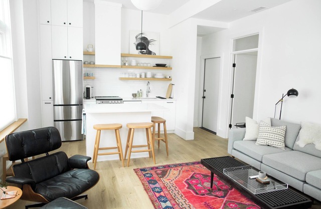 Bright & Modern in North End, Walk to Downtown