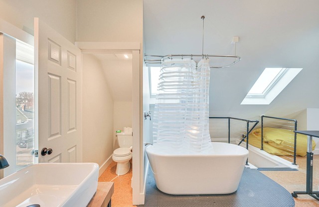Bright & Pet-Friendly Home: 1.5 Mi to Harvard Square, Allston, Brighton