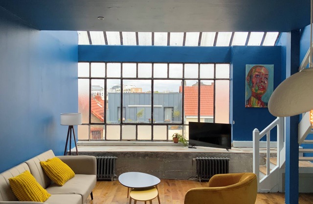 Bright loft in a quiet location near Paris