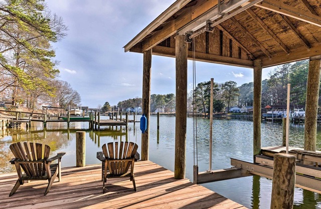 Bright Reedville Abode w/ Dock on Whays Creek!