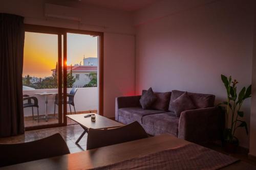 Bright sea view suite with sunset & pool Paphos