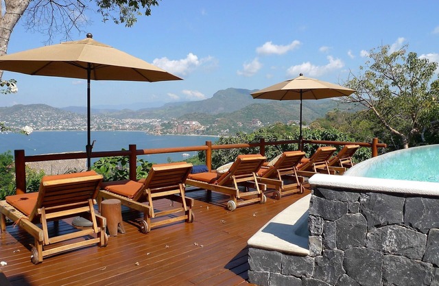 Estudio moderno, amplio y luminoso con impresionantes vistas a la bahía.