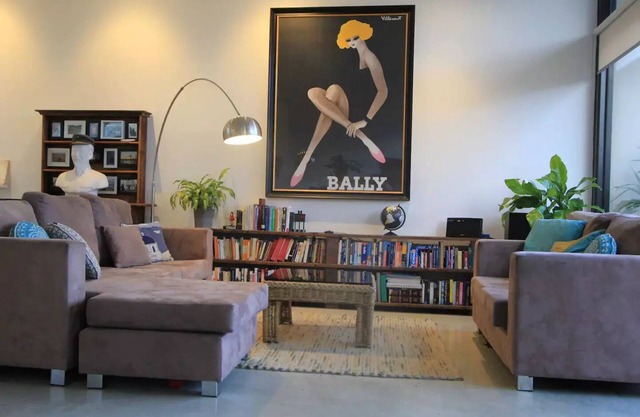 Bright & spacious Richmond warehouse conversion