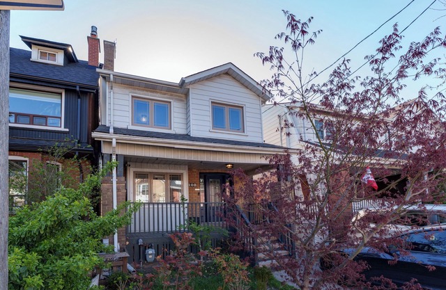 Bright & Stylish 3BR | Walk distance to Subway & High Park