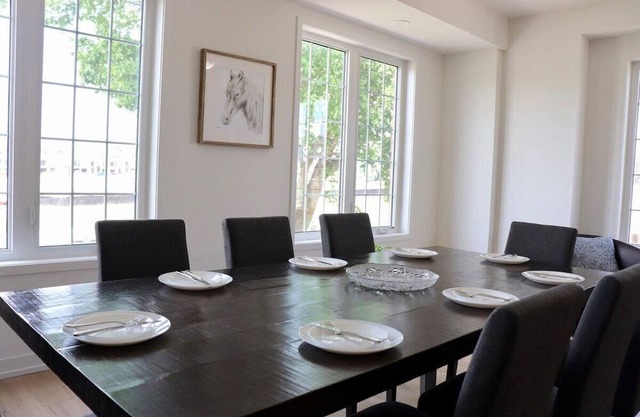 Bright & Stylish home in the heart of Newmarket.