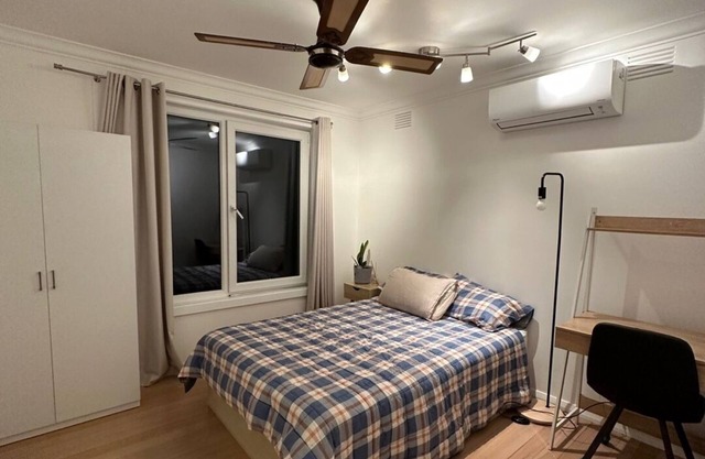 Bright Sunny Room in Greensborough