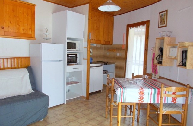 Luminoso T2 con terraza sur, parking y Wifi en Barbotan