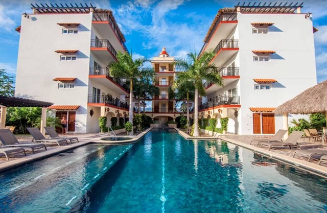 Villa boutique cerrada ecológica y luminosa, pasos para hacer surf, comodidades increíbles