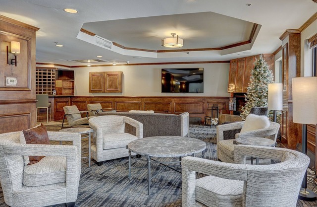 Bright Winter Stay W/skylight 2br/ba Short Stroll To Main St 2 Bedroom Condo by RedAwning
