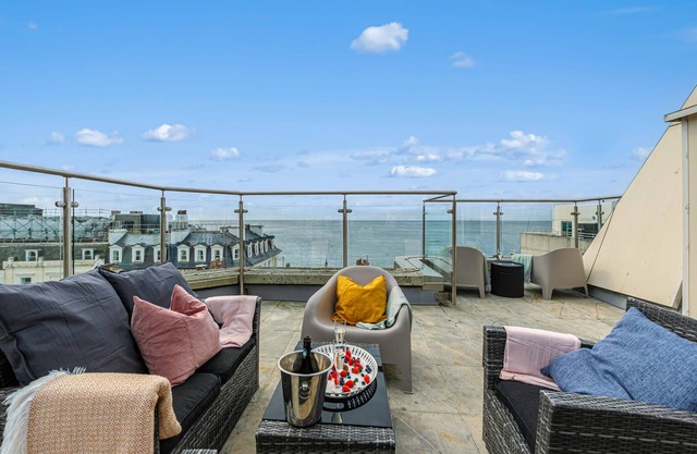 Brighton Beach City Penthouse Sea Views Balcony