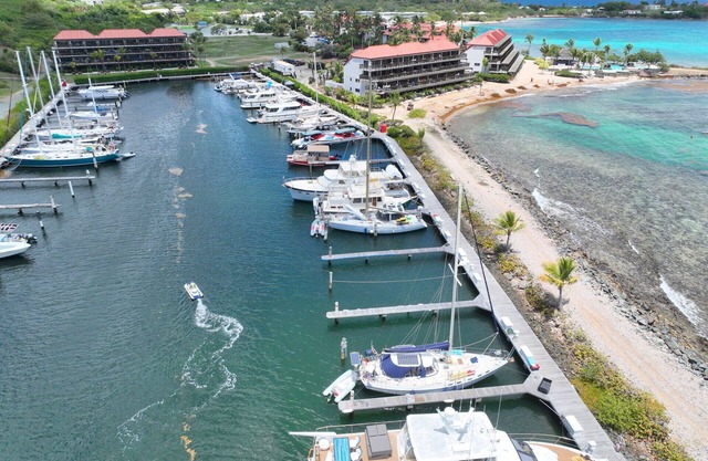 Brilliant 2/2 condo (Brand new)Sapphire Beach Resort
