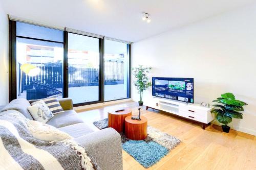 Brilliant Quay Blvd Apt Close to Wyndham Harbour