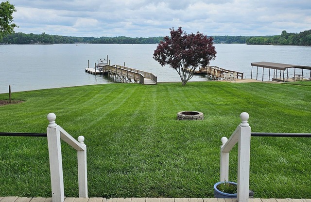 Bring your boat! Anchors Away- LKN lakefront w great views. Private Dock/Kayaks