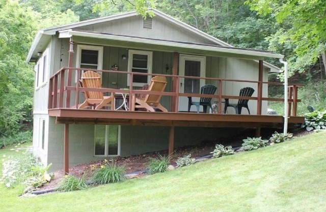 Bristol Hills Cottage