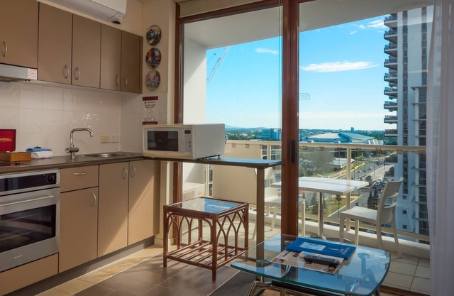 Broadbeach Savannah Hotel & Resort