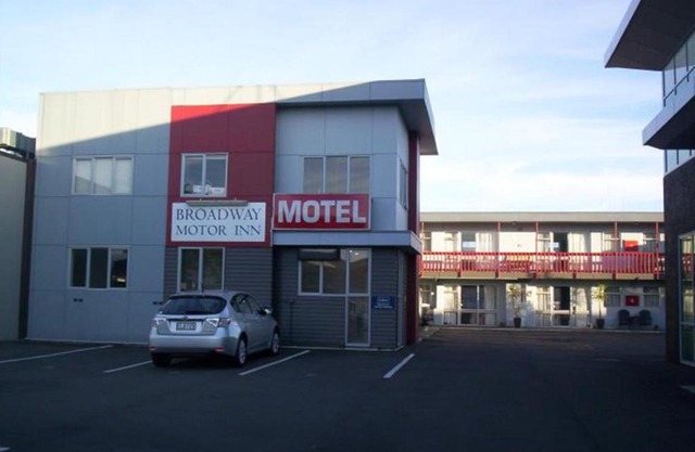 Broadway Motor Inn