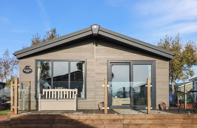 BROCKLEBANK LODGE, 35, family friendly, with a garden in Armathwaite