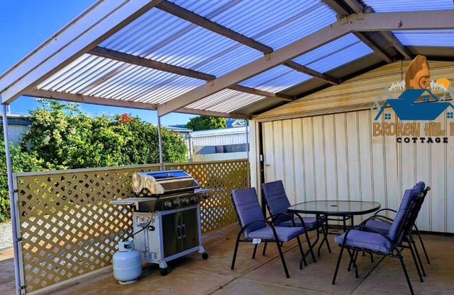 Broken Hill Inn Cottage