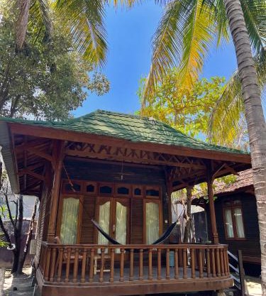 Bronze Bungalows