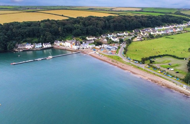 Brook Cottage - 7 Bedroom Cottage - Dale